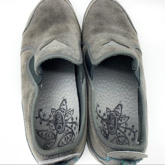 CHACO gray suede slip on shoes, 11. - Picture 6 of 7
